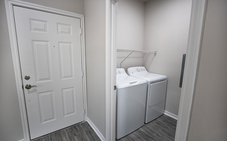 The Greens at Tryon Apartments Raleigh NC Platinum 1 Bedroom Floor Plan Washer and Dryer Included